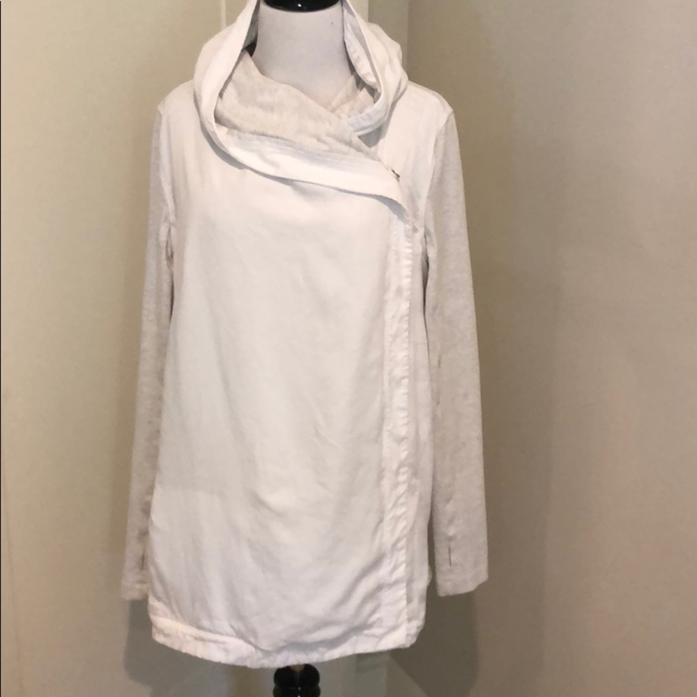 Lululemon Blissed Out Wrap Size 10